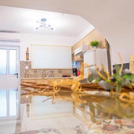 Areopolis Art Apartment Bagian luar foto