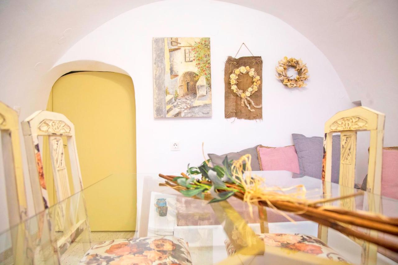 Areopolis Art Apartment Bagian luar foto