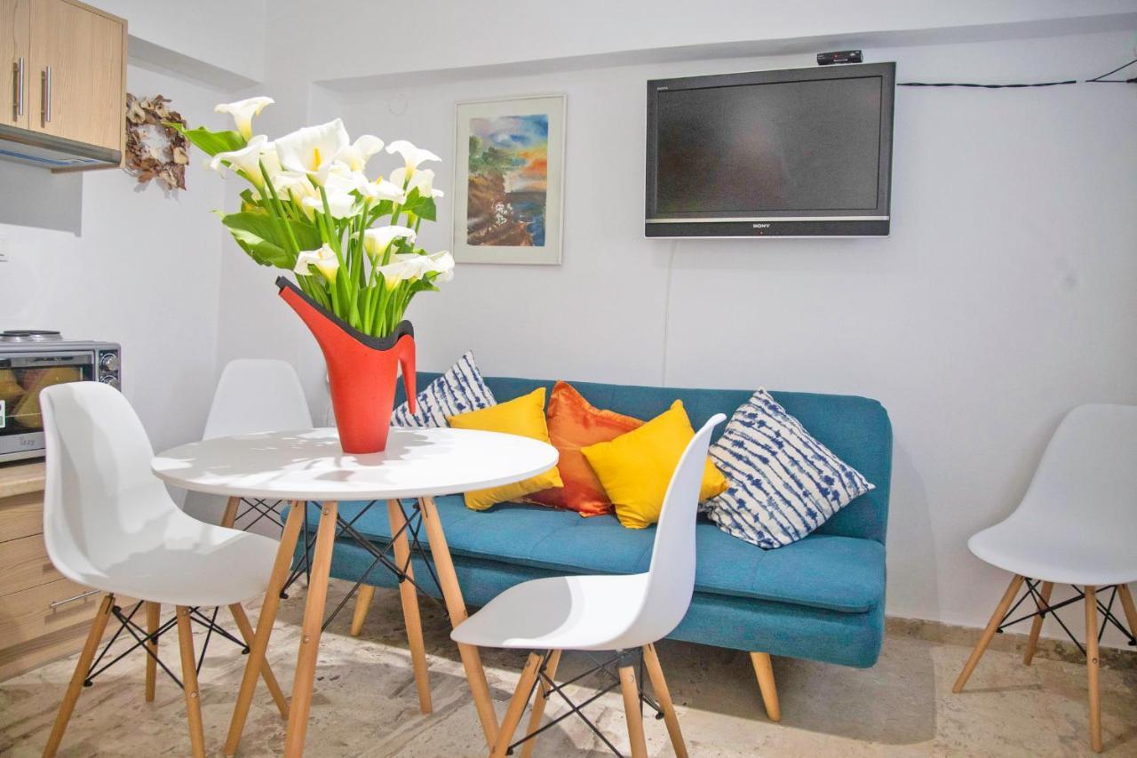 Areopolis Art Apartment Bagian luar foto